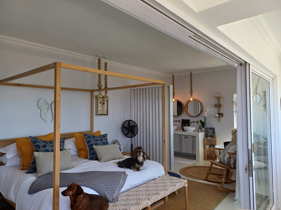 4 Bedroom Property for Sale in Sandy Point Western Cape